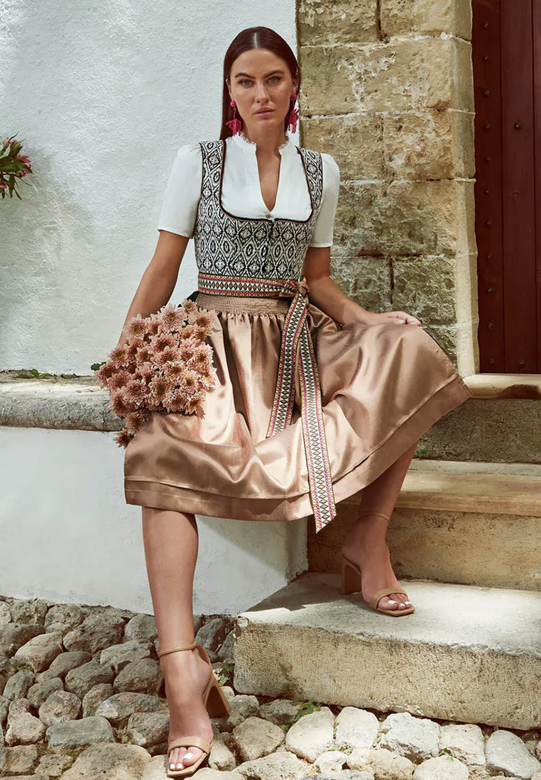 Dirndl Euphemina Dirndl Euphemina