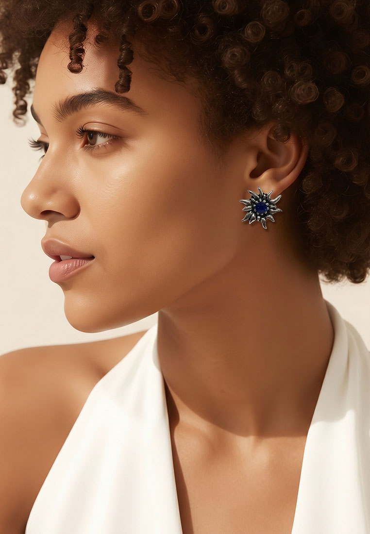 Edelweiss Ohrstecker blau