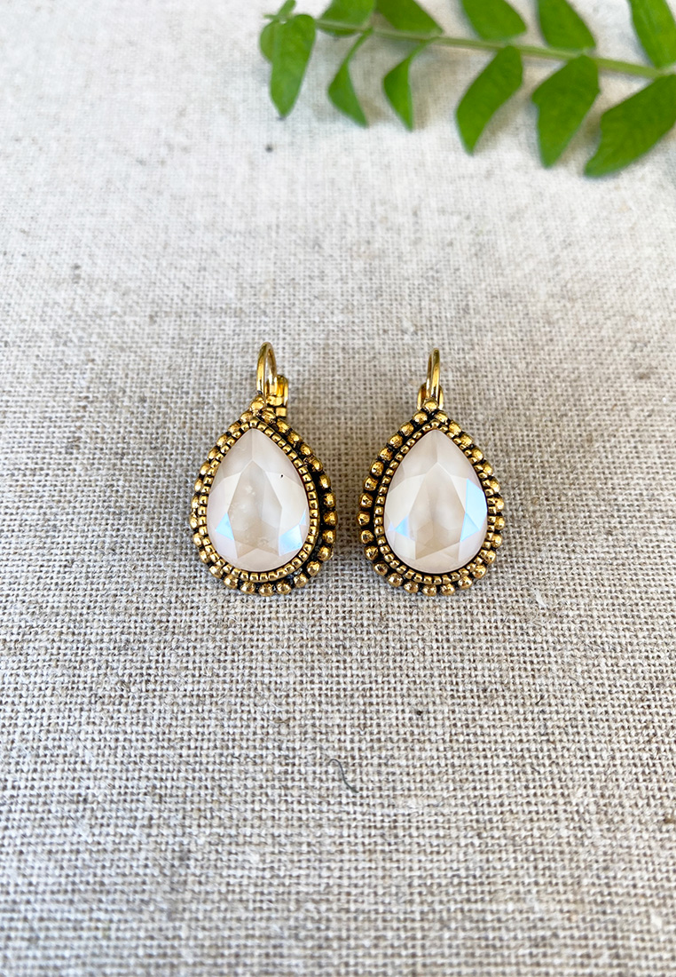 Ohrenhänger Drosera milchig weiss Ohrenhänger Drosera milchig weiss