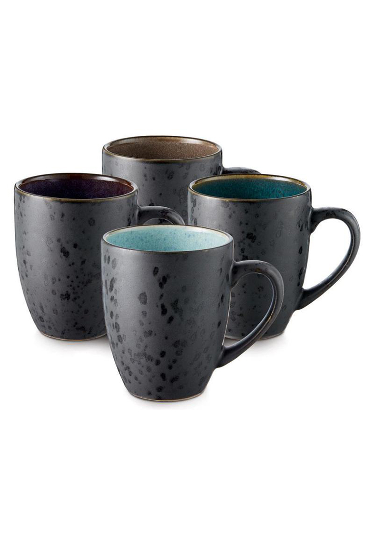 Bitz Kaffeetasse 0.3l 4er Set Schwarz. Frontansicht von vier schwarzen Kaffeetassen mit einem rustikalen Design und farbigen Innenbereichen.