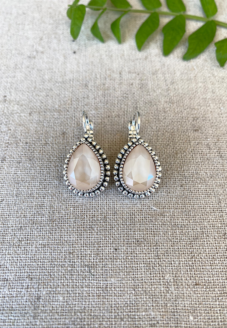 Ohrenhänger Trimia milchig rosa Ohrenhänger Trimia milchig rosa