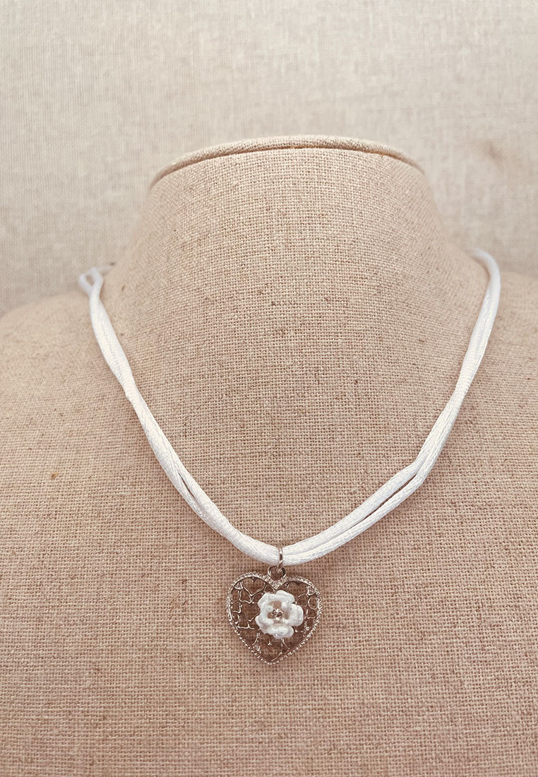 Trachtencollier Rosenherz weiss Trachtencollier Rosenherz weiss