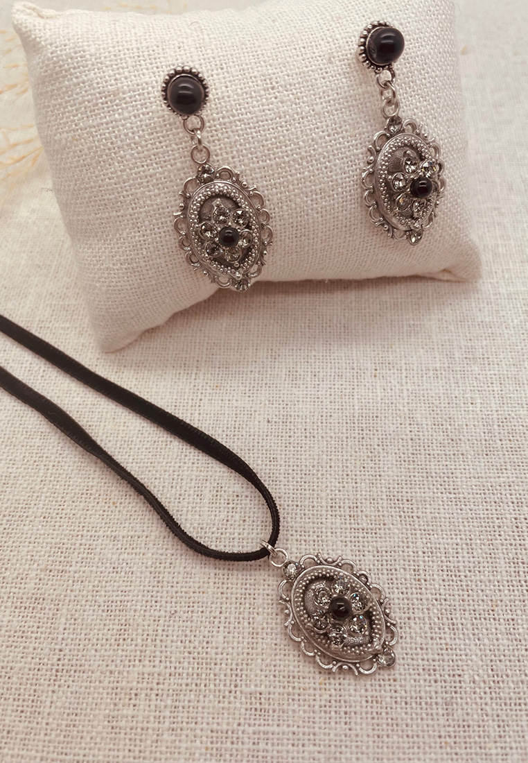 Blumenspiegel_Samtkordel_schwarz_set