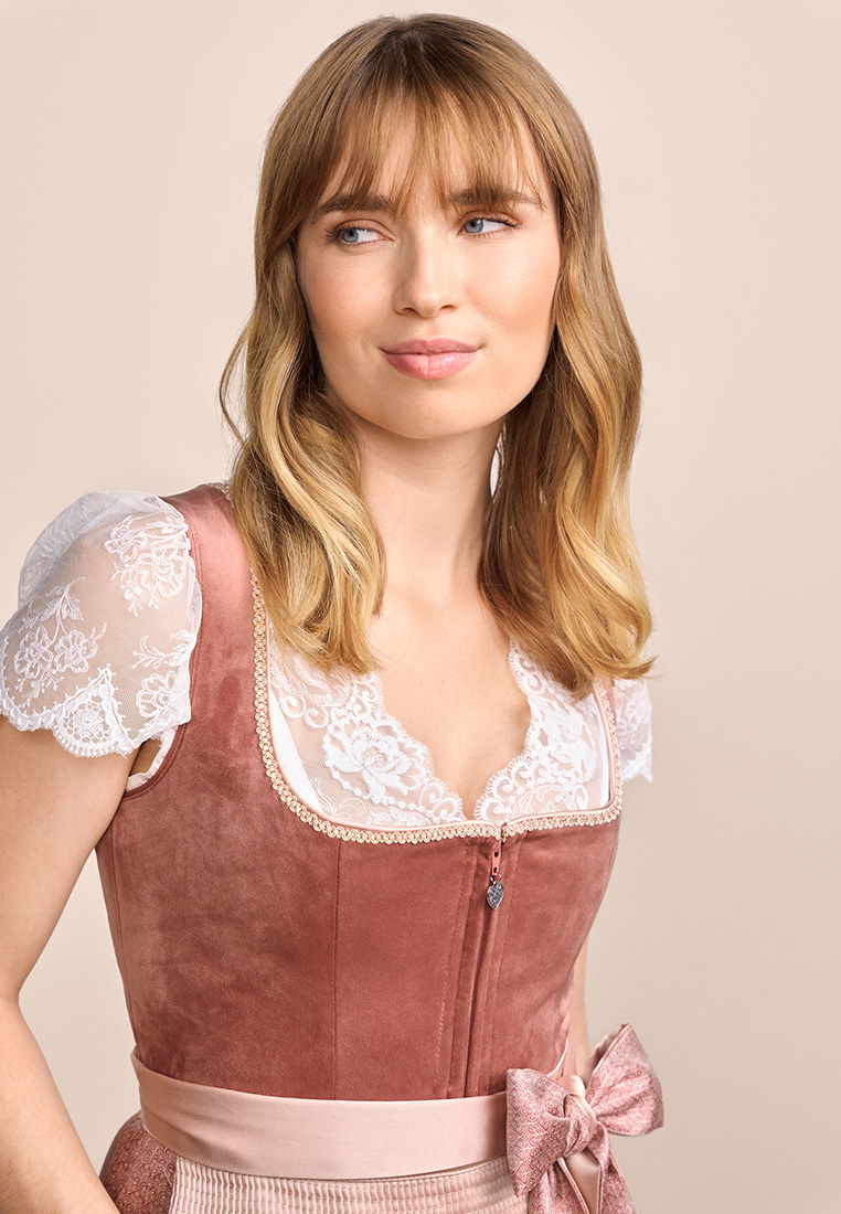 Supersch馬es Dirndl