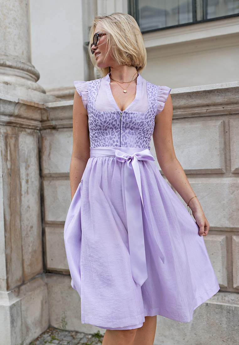 Dirndl Leo Look flieder 