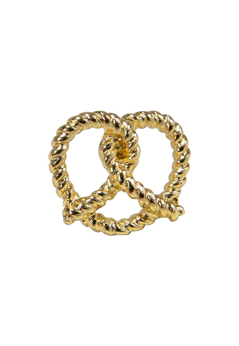 Alpenflüstern Ansteck Pin Breze gold, Frontansicht eines schimmernden Brezel-Pins mit gedrehtem Detail in goldener Farbe.