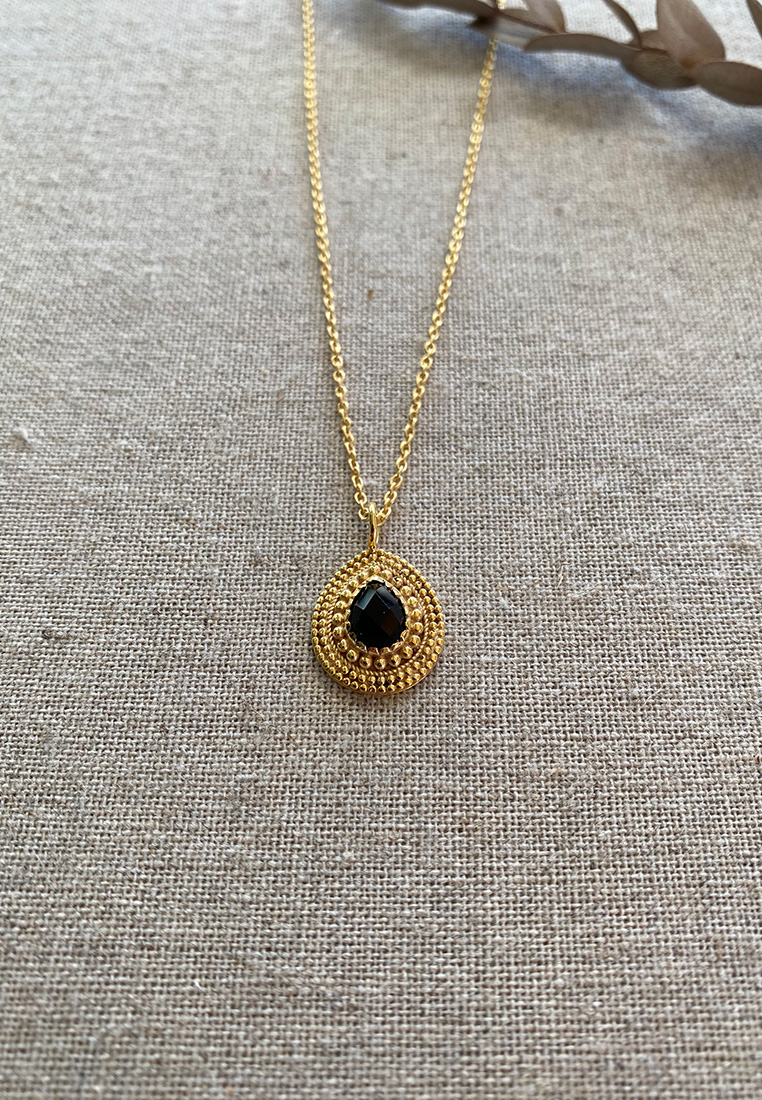 Kette gold mit Edelsteinanhänger schwarz Kette gold mit Edelsteinanhänger schwarz