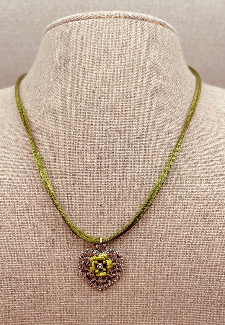 Trachtencollier Rosenherz oliv Trachtencollier Rosenherz oliv