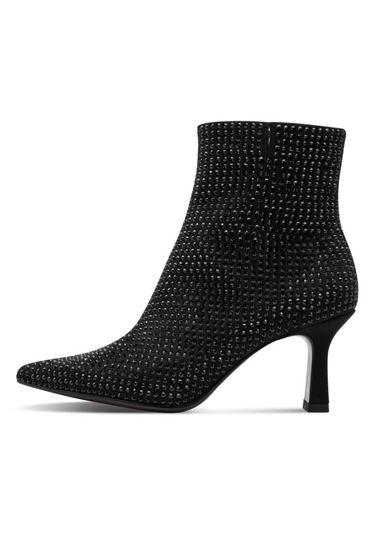 Tamaris Trachtenstiefel black glam in Schwarz, Seitenansicht. Der elegante Damenschuh ist komplett mit Strasssteinen besetzt und verfügt über einen spitzen Absatz.