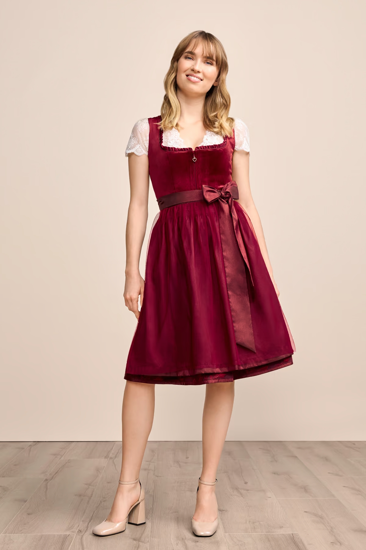 Dirndl Joelina rot 60cm