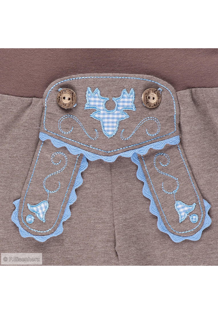 babyhose-im-lederhosenstil-mit-hellblauer-stickerei_2