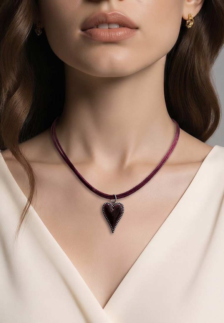 Trachtencollier Herz mit Seidenkordel beere