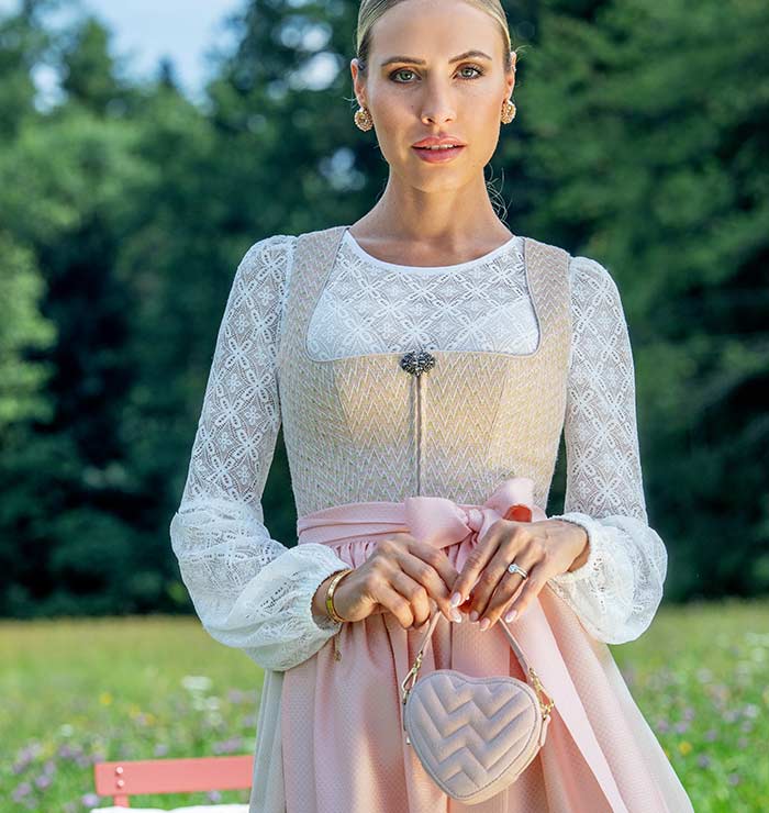 Wie muss ein Dirndl sitzen? So findest du die perfekte Passform