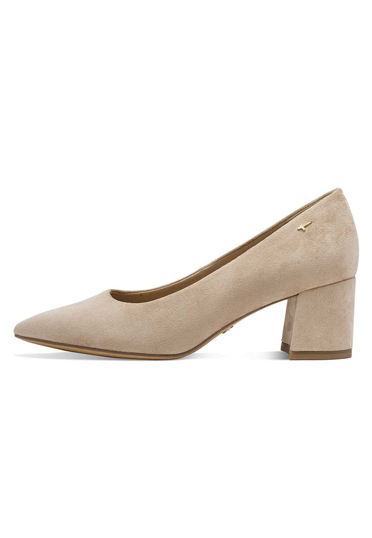 Tamaris Pumps Monique Ivory in beige, Seitenansicht, mit einem spitzen Schuhblatt und einem moderaten Blockabsatz.