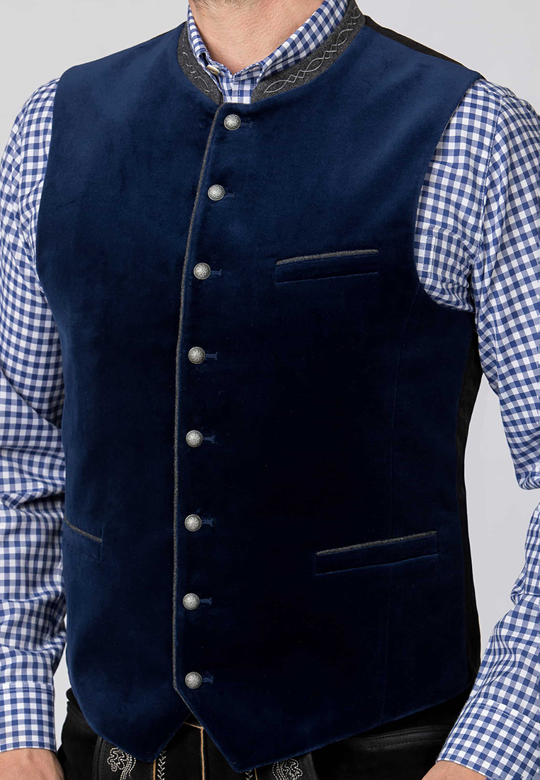 Stockerpoint Trachtenweste Lorenzo indigo in Dunkelblau mit Knopfleiste und zwei Brusttaschen, Frontansicht.