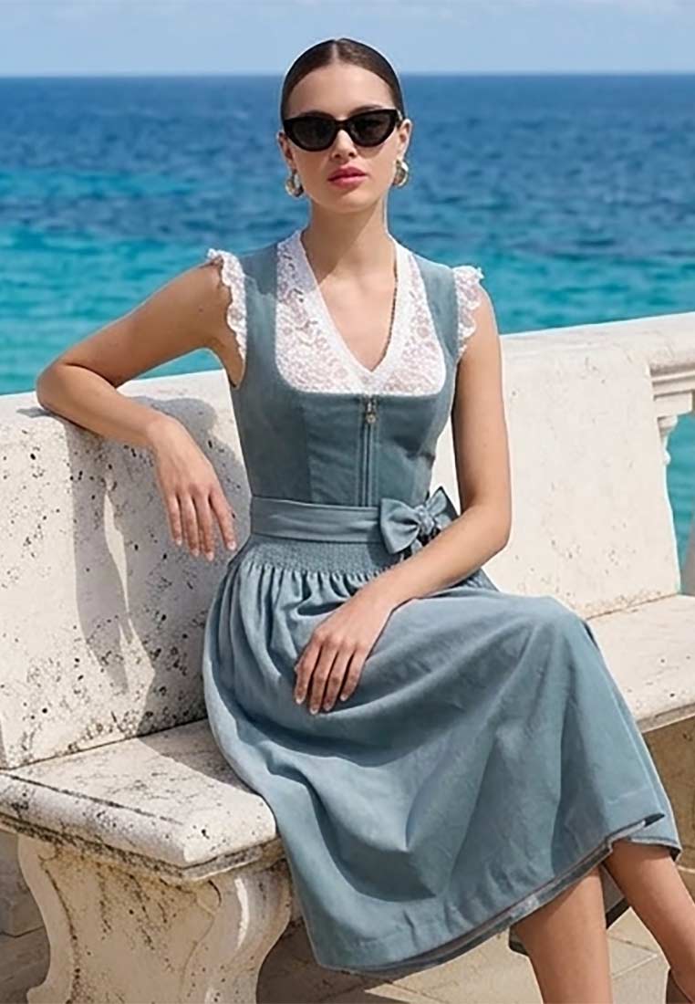 Krüger Dirndl Yalara blau 70cm Frontansicht mit weißer Spitze und Schleife an der Taille, Reißverschluss vorne.